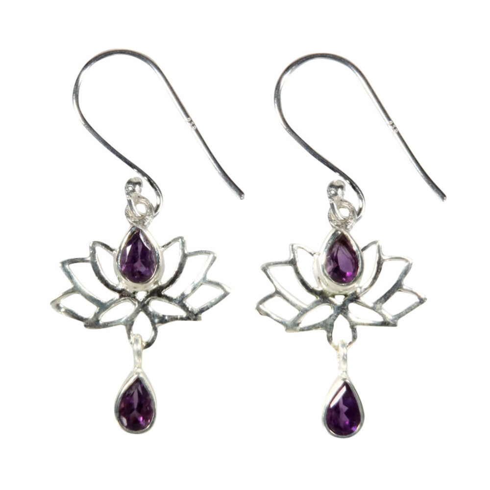 Zilveren oorbellen amethist | lotus Zilveren oorbellen amethist | lotus