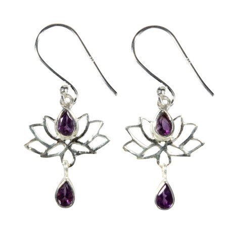 Zilveren oorbellen amethist | lotus Zilveren oorbellen amethist | lotus