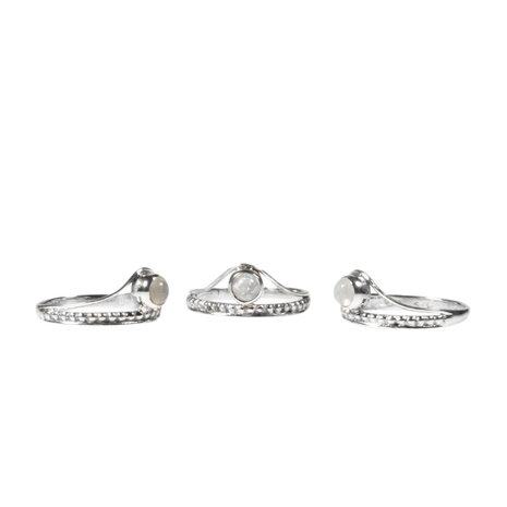 Zilveren ring maansteen (regenboog) maat 15 1/2 | rond boogje