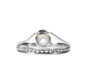 Zilveren ring maansteen (regenboog) maat 17 1/2 | rond boogje Zilveren ring maansteen (regenboog) maat 17 1/2 | rond boogje