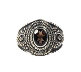 Zilveren ring rookkwarts maat 19 | ovaal breed bewerkt Zilveren ring rookkwarts maat 19 | ovaal breed bewerkt