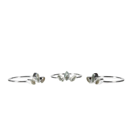 Zilveren ring topaas (blauw) maat 19 1/2 | 3 markies geslepen stenen