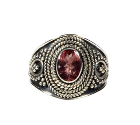 Zilveren ring toermalijn (roze) maat 16 1/2 | ovaal breed bewerkt Zilveren ring toermalijn (roze) maat 16 1/2 | ovaal breed bewerkt