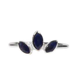 Zilveren ring lapis lazuli maat 16 | 3 markies geslepen stenen