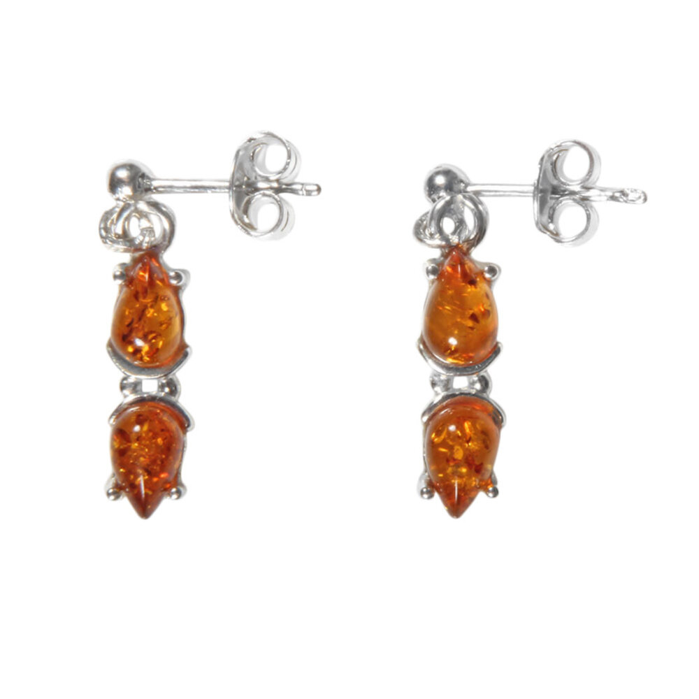 Zilveren oorstekers barnsteen 2 druppels cognac gezet Zilveren oorstekers barnsteen 2 druppels cognac gezet