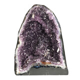 Amethist geode met calciet kristallen 38 x 29 x 26 cm | 23800 gram Amethist geode met calciet kristallen 38 x 29 x 26 cm | 23800 gram
