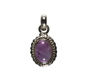 Zilveren hanger amethist ovaal bewerkte rand Zilveren hanger amethist ovaal bewerkte rand