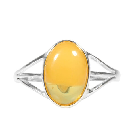 Zilveren ring barnsteen maat 19 | ovaal 1,2 x 0,8 cm Zilveren ring barnsteen maat 19 | ovaal 1,2 x 0,8 cm