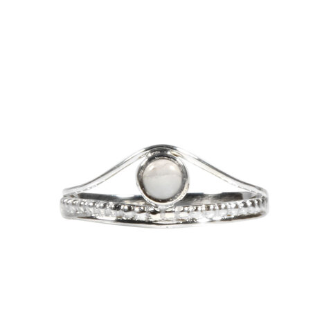 Zilveren ring bergkristal maat 18 | rond boogje Zilveren ring bergkristal maat 18 | rond boogje