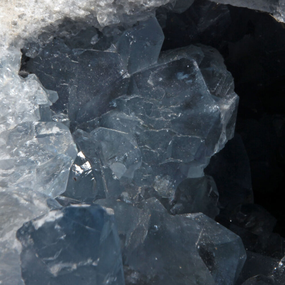 Celestien geode  25 x 14 x 21 cm | 12540 gram Celestien geode  25 x 14 x 21 cm | 12540 gram