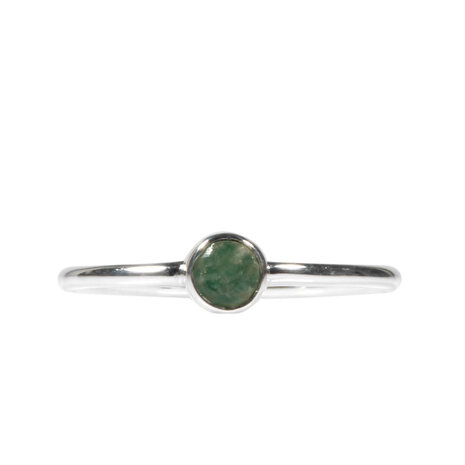 Zilveren ring smaragd maat 18 | rond facet 4 mm Zilveren ring smaragd maat 18 | rond facet 4 mm