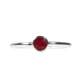 Zilveren ring robijn maat 18 1/2 | rond facet 4 mm Zilveren ring robijn maat 18 1/2 | rond facet 4 mm