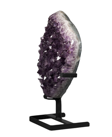 Amethist cluster op standaard 31,5 x 26 x 7 cm | 8970 gram Amethist cluster op standaard 31,5 x 26 x 7 cm | 8970 gram