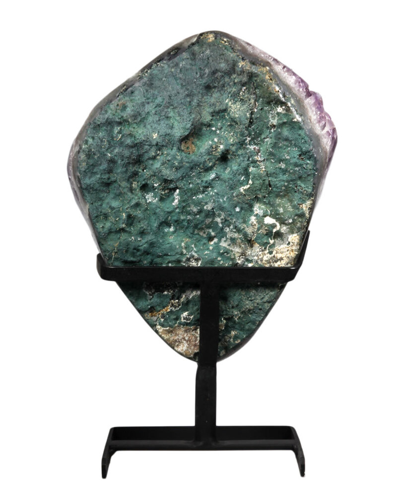 Amethist cluster op standaard 31,5 x 26 x 7 cm | 8970 gram Amethist cluster op standaard 31,5 x 26 x 7 cm | 8970 gram