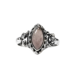 Zilveren ring rozenkwarts maat 17 1/2 | markies spiralen