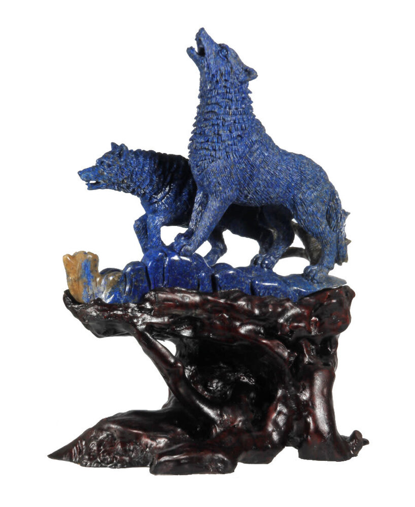 Lapis lazuli wolven op houten standaard 20,5 x 9 x 18 cm | 1629 gram Lapis lazuli wolven op houten standaard 20,5 x 9 x 18 cm | 1629 gram