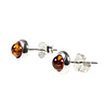 Zilveren oorstekers barnsteen rond glad 4 mm Zilveren oorstekers barnsteen rond glad 4 mm