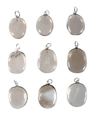 Rookkwarts hanger ovaal met zilveren oogje Rookkwarts hanger ovaal met zilveren oogje