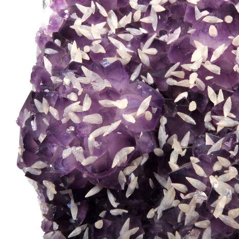 Amethist cluster met calciet (hondentand) staand 27,5 x 23 x 17 cm | 10650 gram Amethist cluster met calciet (hondentand) staand 27,5 x 23 x 17 cm | 10650 gram