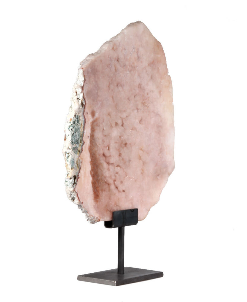 Amethist (roze) op standaard 32 x 27 x 1,5 cm | 3019 gram Amethist (roze) op standaard 32 x 27 x 1,5 cm | 3019 gram