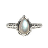 Zilveren ring labradoriet maat 20 | druppel bewerkte rand