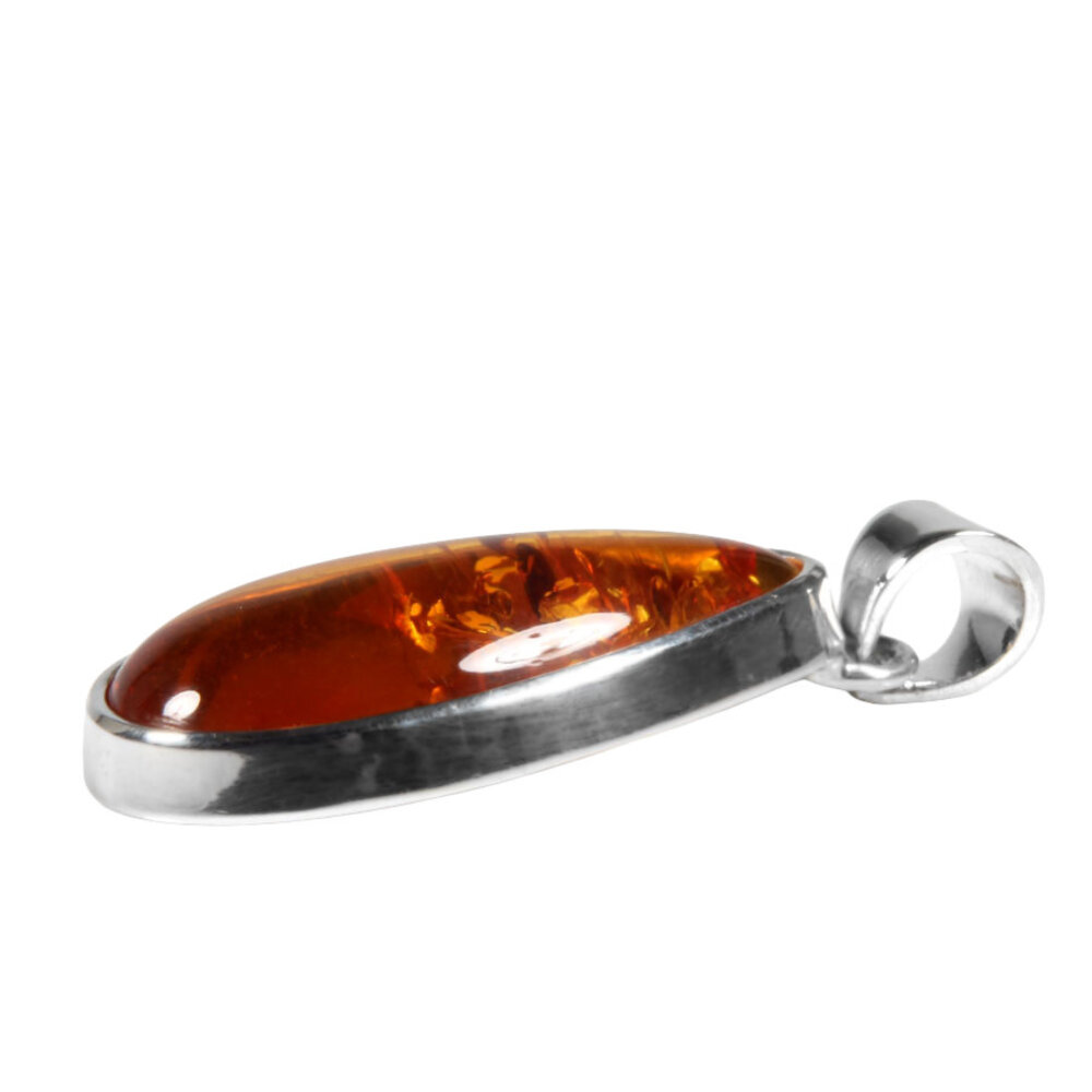 Zilveren hanger barnsteen | druppel 3,3 x 1,5 cm Zilveren hanger barnsteen | druppel 3,3 x 1,5 cm