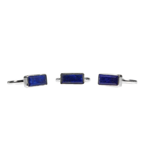 Zilveren ring lapis lazuli maat 18 1/2 | rechthoek facet 1,4 x 0,7 cm