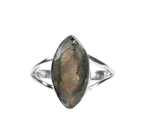 Zilveren ring labradoriet maat 18 | markies facet 1,6 x 0,8 cm Zilveren ring labradoriet maat 18 | markies facet 1,6 x 0,8 cm