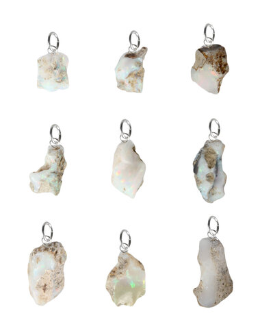 Opaal (edel) ruw hanger met zilveren oogje Opaal (edel) ruw hanger met zilveren oogje