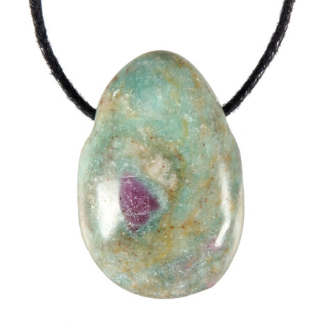 Robijn in fuchsiet hanger doorboord