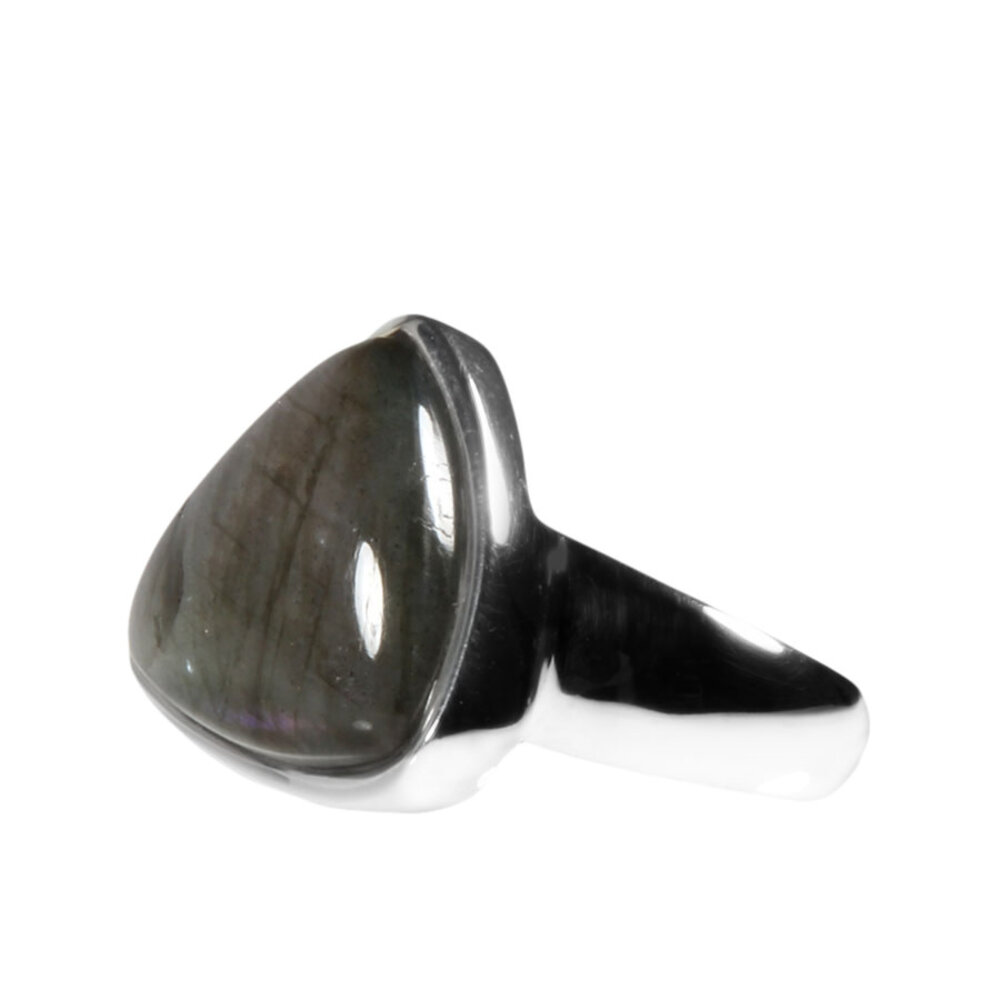 Zilveren ring labradoriet maat 17 | driehoek 1,5 x 1,5 cm Zilveren ring labradoriet maat 17 | driehoek 1,5 x 1,5 cm