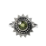 Zilveren ring peridoot maat 19 | rond facet zon Zilveren ring peridoot maat 19 | rond facet zon