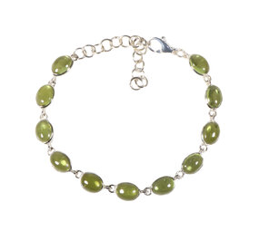 Zilveren armband peridoot ovaal cabochon 8 x 6 mm Zilveren armband peridoot ovaal cabochon 8 x 6 mm