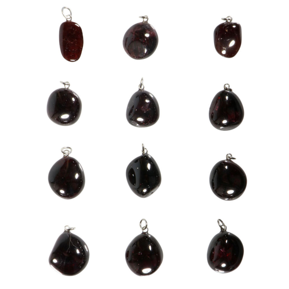 Granaat hanger met zilveren oogje Granaat hanger met zilveren oogje