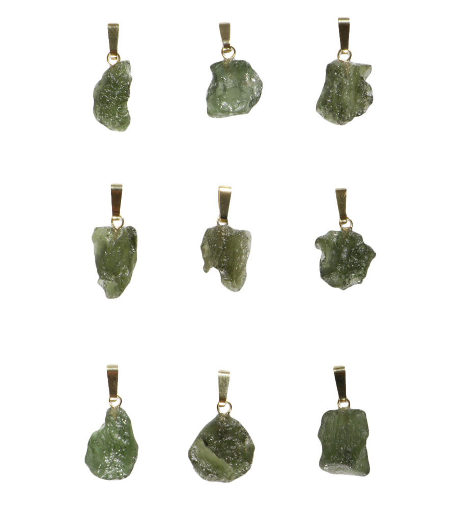 Moldaviet hanger ruw met 14k gouden oogje | 0,8 - 1,5 gram Moldaviet hanger ruw met 14k gouden oogje | 0,8 - 1,5 gram