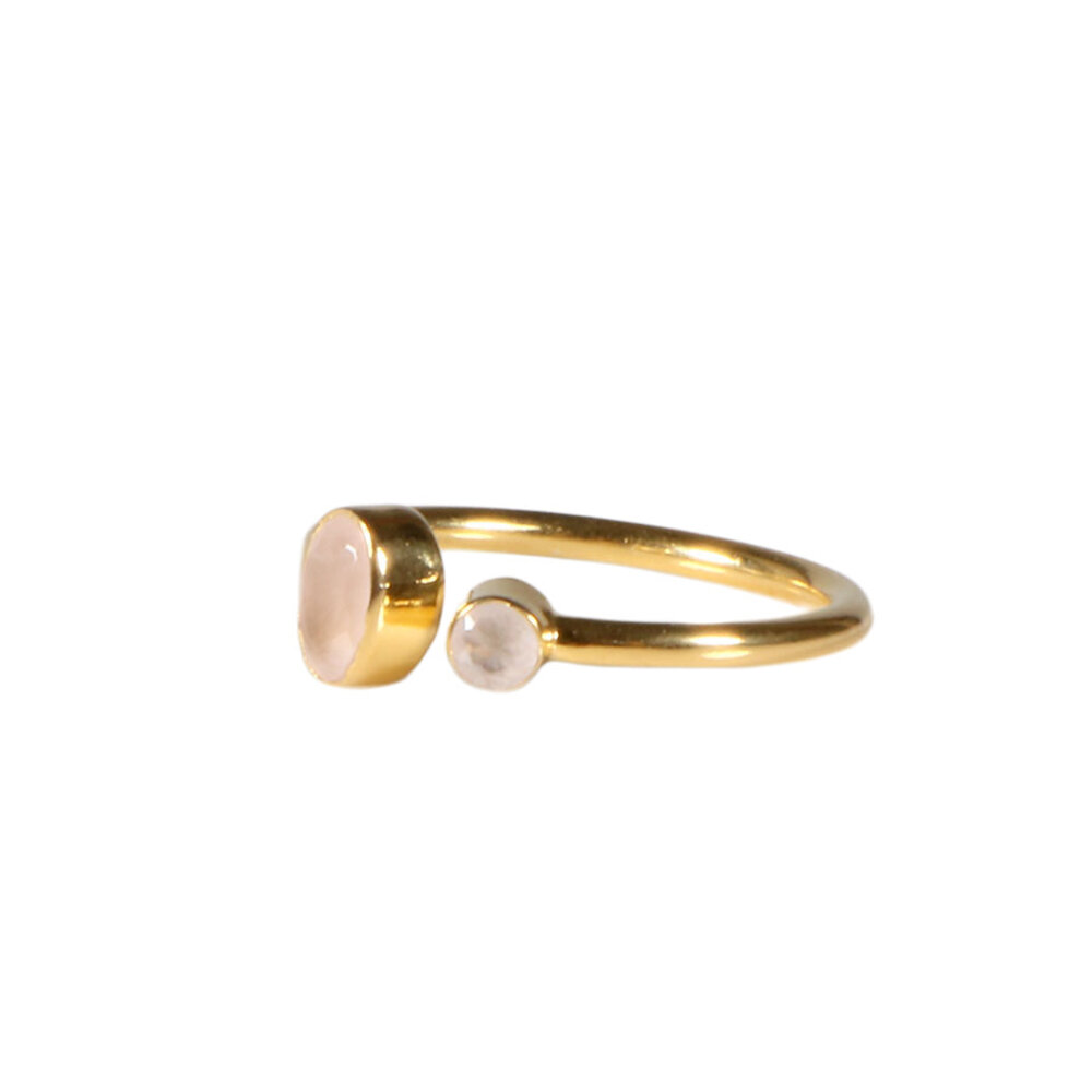 Gold filled ring rozenkwarts maat 17 (licht verstelbaar) | 2 facet stenen Gold filled ring rozenkwarts maat 17 (licht verstelbaar) | 2 facet stenen