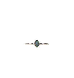 Zilveren ring opaal (Australië) doublet maat 18 | ovaal 4 x 2 mm