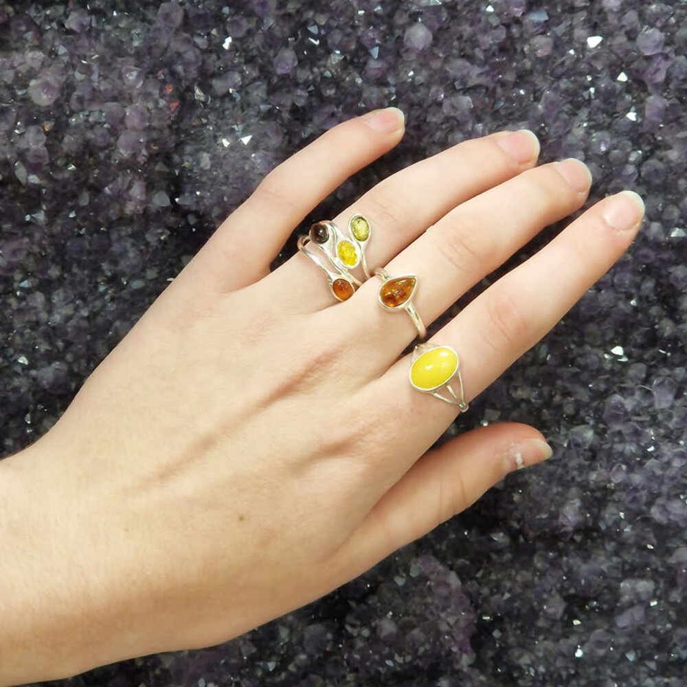 Zilveren ring barnsteen maat 19 | 4 ovale stenen Zilveren ring barnsteen maat 19 | 4 ovale stenen