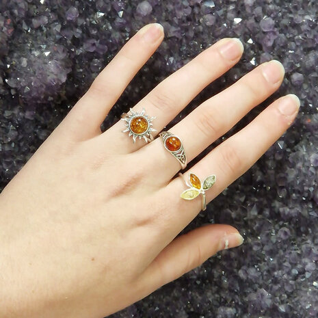 Zilveren ring barnsteen maat 17 1/2 | Keltisch rond 7 mm