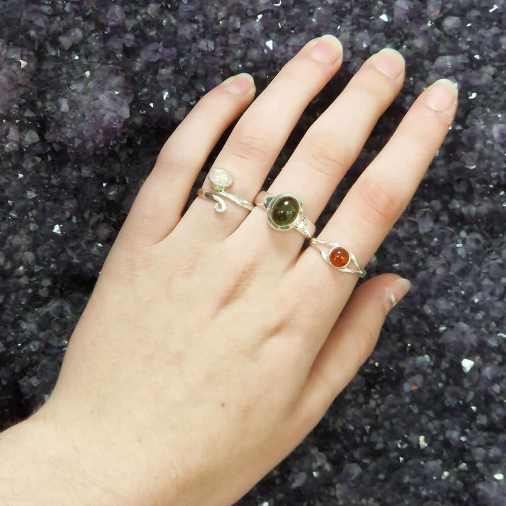 Zilveren ring opaal (edel) maat 17 | ovaal krul 8 x 6 mm