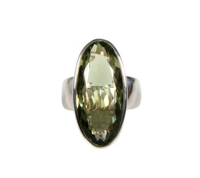 Zilveren ring prasioliet maat 17 1/2 | ovaal facet 2,6 x 1,2 cm