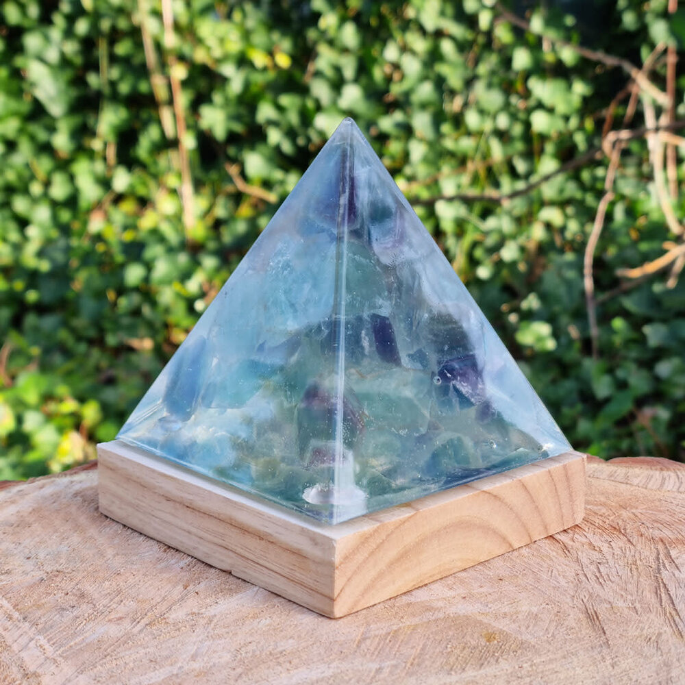 Fluoriet (multi) piramide lampje | 9 cm Fluoriet (multi) piramide lampje | 9 cm