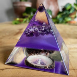 Orgonite piramide amethist |  8 cm