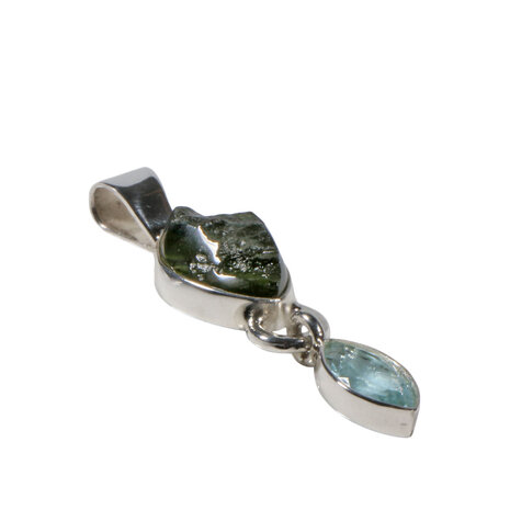 Zilveren hanger moldaviet en aquamarijn | ruw 1,6 x 1 cm Zilveren hanger moldaviet en aquamarijn | ruw 1,6 x 1 cm