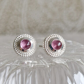 Oorstekers met edelstenen