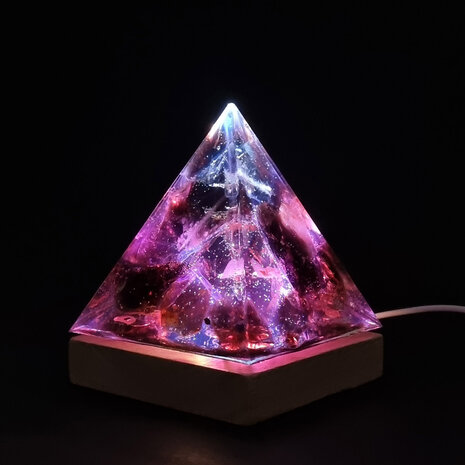 Rookkwarts piramide lampje | 9,5 cm Rookkwarts piramide lampje | 9,5 cm