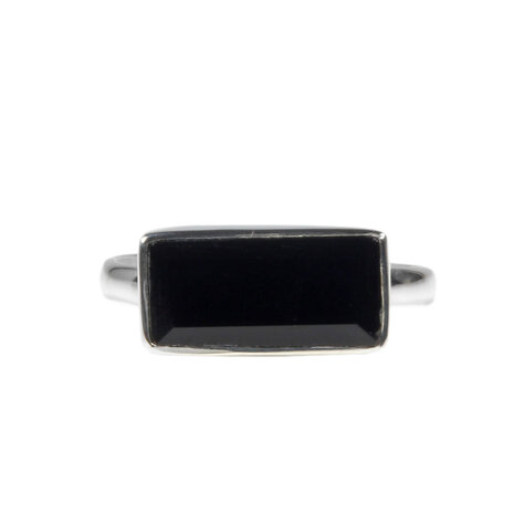 Zilveren ring onyx maat 20 1/2 | rechthoek facet 1,4 x 0,7 cm Zilveren ring onyx maat 20 1/2 | rechthoek facet 1,4 x 0,7 cm