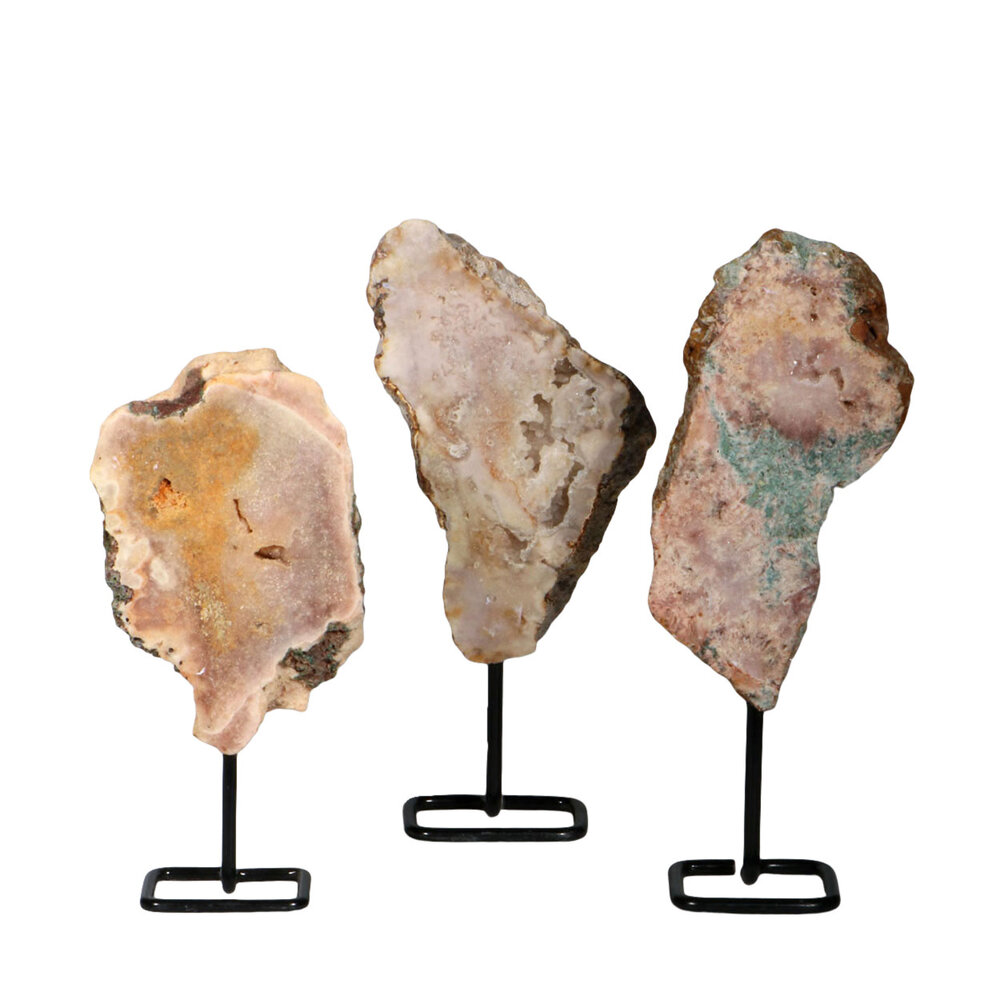 Amethist (roze) op standaard | 300 - 500 gram Amethist (roze) op standaard | 300 - 500 gram