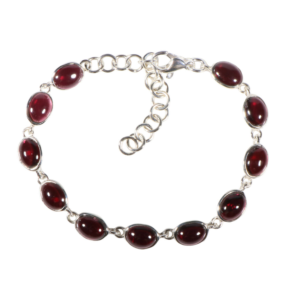 Zilveren armband granaat ovaal 8 x 6 mm Zilveren armband granaat ovaal 8 x 6 mm