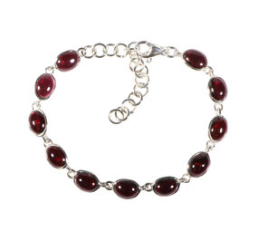 Zilveren armband granaat ovaal 8 x 6 mm Zilveren armband granaat ovaal 8 x 6 mm
